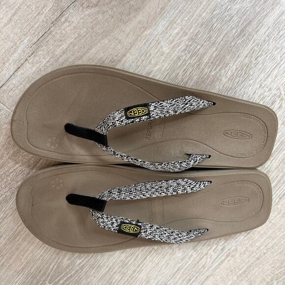 Keen Shoes Womens Size 9 Harvest Lightweight Flip Flop Sandals Outdoor - Picture 3 of 15